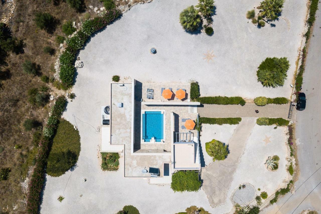 Villa Ypsilon Karotí 外观 照片