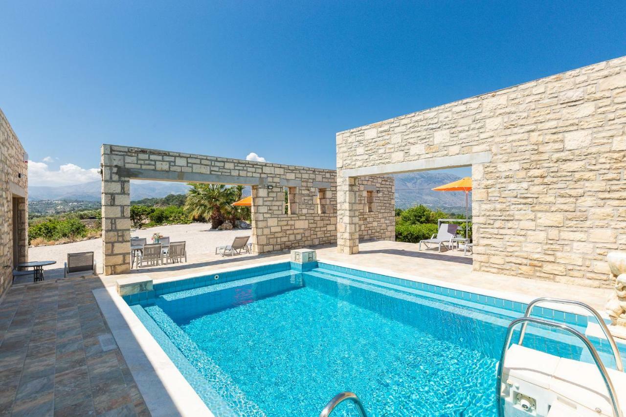 Villa Ypsilon Karotí 外观 照片