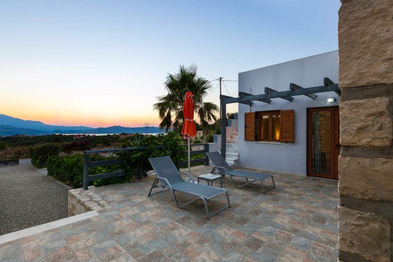 Villa Ypsilon Karotí 外观 照片